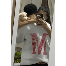 Populus M Harfli Öpücük Kiss Design Tişört