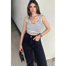 New Laviva Beyaz & Siyah Çizgili, Dar Kesim, Yuvarlak Yaka, Terletmez, Crop Bluz & Atlet