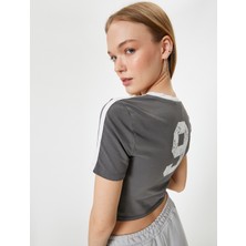 Koton Arkası Baskılı Tişört Crop Bisiklet Yaka Likralı Slim Fit