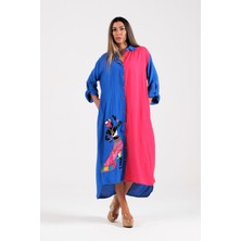 Keyifli Moda Kadın Saks Mavi Pembe Garnili Eteği Kadın Figürü Nakışlı Uzun Gömlek Elbise