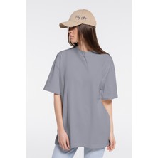 Friday Offset Soft Kadın Gri %100 Pamuk Bisiklet Yaka Ekstra Oversize Tişört