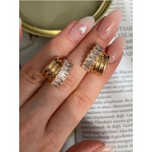 Pinery Jewels Sıralı Baget Taşlı Altın Kaplama Kadın Küpe Çifti