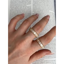 Pinery Jewels Sıralı Baget Taşlı Altın Kaplama Kadın Yüzük