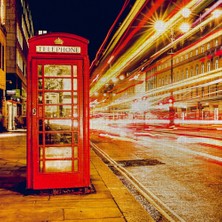 Londra`da Kırmızı Telefon Kulübesi Kanvas Tablo 50 x 70