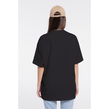 Friday Offset Soft Kadın Lacivert %100 Pamuk Bisiklet Yaka Ekstra Oversize Tişört