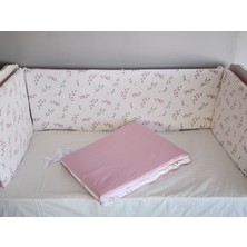 Babynest Dünyası 70X140 Beşik 4 Kenar Koruma Takımı Çift Yönlü ve Fermuarlı Astarlı Pudra Çiçek