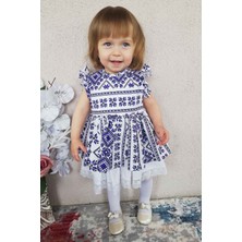 Bertuğ Bebek Fırfır ve Dantel Detaylı Etnik Desenli Mavi Beyaz Kız Çocuk Bebek Elbise