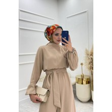 Neşeli Butik Kadın Bej Kuşaklı Gül Detaylı Salaş Tulum Şık Tasarım