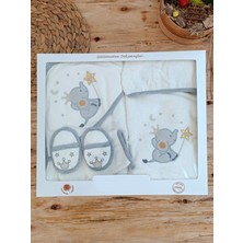 ACS Market 0-1 Yaş Sevimli Fil Nakışlı Pareolu 4lü Kız Erkek Bebek Havlu Silgi Takımı