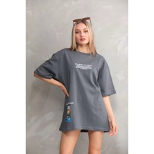 Tarz Yeri Unisex Bisiklet Yaka Baskılı Oversize T-Shirt - Gri