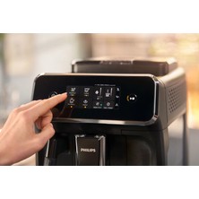 Philips 2200 Serisi Tam Otomatik Espresso Makinesi Mat Siyah -Aquaclean Filtre, Özel Süt Köpürtücü, Sezgisel Dokunmatik Ekran, Yüksek Su Kapasitesi ve Çift Bardak Kapasite