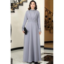 Esilanur Gamze Zincir Detaylı Tesettür Elbise Gri