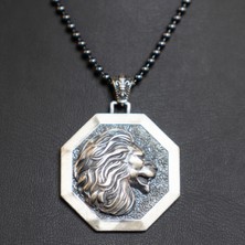 Emren Jewelry 925 Ayar Gümüş Aslan Süslemeli Madalyon Erkek Kolye
