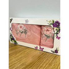 ayhanhome 3d Çiçek Işlemeli Kutulu Çeyizlik 1 Adet 50 x 90  cm  El  Yüz Havlusu 1 Adet 30 x 50 cm Mutfak Havlu