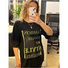 Şeyma Kandemir Fermuar Detaylı Tshirt