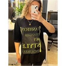 Şeyma Kandemir Fermuar Detaylı Tshirt