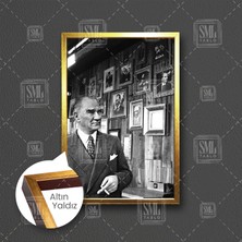 SML Tablo Mustafa Kemal Atatürk Elinde Sigarasıyla Karizma Adam Türk Çerçeveli Dikey Kanvas Tablo