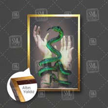 SML Tablo Mermer Heykel Ele Sarılan Yeşil Yılan Çerçeveli Dikey Kanvas Tablo