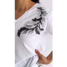 Ertul Textile Kadın Yeni Sezon %100 Pamuk Yaprak Desenli Işlemeli T-Shirt