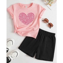 Kids Face Özel Tasarım Pembe Kalp Baskılı Bisiklet Yaka Kız Çocuk Modern T-Shırt Şort Takımı