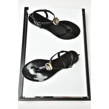 Fox Shoes S272095209 Siyah Parmak Arası Kadın Sandalet