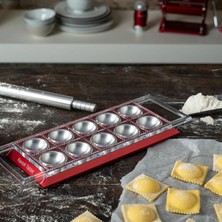 Marcato Design Ravioli Tablet Çıkarılabilir 10 Hazneli Ravioli Kalıbı Kırmızı Renk