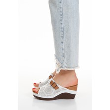 Deri Lazer Deliklı Dolgu Topuk Kadın Terlik