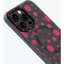 YoungKit iPhone 15 Pro Uyumlu Kılıf Magsafe Şarj Özellikli Polka Dot Desenli Youngkit Spots Serisi Kapak Gri