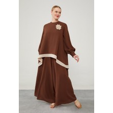 Levidor Kahve Asimetrik Kesim Çiçek Broşlu Pantolonlu Takım