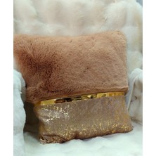 Baladi Home Yastık Kılıfı Peluş ve Kadife Kumaş Altın Deri Aksesuarlı Kadife Görünümlü Kare Kırlent Kılıfı