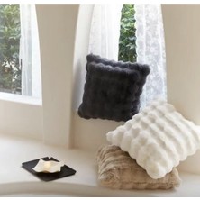 Baladi Home Kalın Tavşan Yastık Kılıf Peluş ( 1 Adet) Ölçüm 41 x 41 cm  Ürün Tavşan Tek Taraf