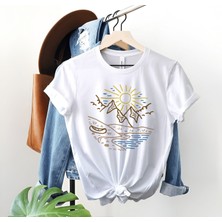Helios Haute Majestic Peaks Tasarım Relaxed Fit Kadın Önü Baskılı Tişört