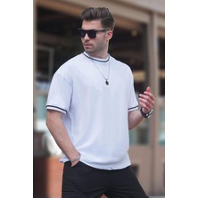 Madmext Beyaz Bisiklet Yaka Kol Boyun Şeritli Overfit Tişört 7024