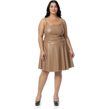 Disentis Modest Büyük Beden Ayarlanabilir Ince Askılı Sırtı Lastikli Deri Mini Vizon Elbise