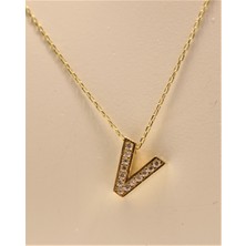 Güler Kuyumculuk Taşlı 3 Boyutlu V Harfi ve Zinciri