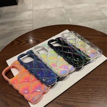 Vip Case iPhone 15  Uyumlu Kabartma Desenli 3D Darbe Emici Ultra Sağlam Pufy Kılıf Beyaz