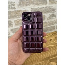 Vip Case Iphone 13 Vivid Uyumlu Kabartmalı Dikiş Detaylı Baklava Desenli Parlak Vivid Kılıf