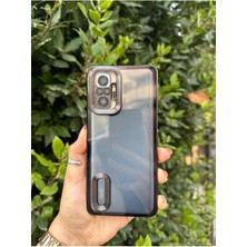 Vip Case Xiaomi Redmi Note 10 / 10S Uyumlu Logo Detaylı Kenarları Renkli Kamera Korumalı Luxury Omega Kılıf