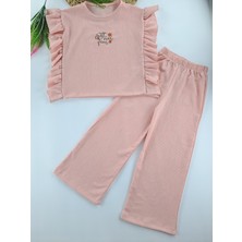 Bonboner Kids Kız Çocuk Yazlık Pantolon Tişort Ikili Takım Su Yeşili ve Somon Pembe Renk Seçenekleri Göğüs Nakış