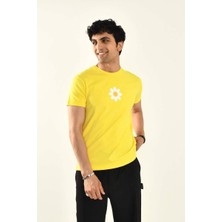 David&Gerenzo Sarı Papatya Nakış Detaylı Bisiklet Yaka T Shirt