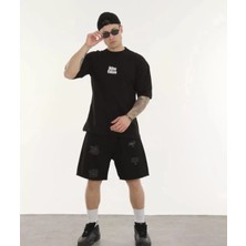 Tarz Yeri  Bisiklet Yaka Baskılı Oversize T-Shirt - Siyah