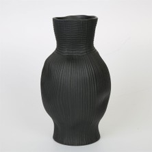 Vitale Siyah Darbeli Vazo Kısa 15*15*23 cm AK.JM00011
