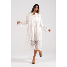 Keyifli Moda Kadın Beyaz Önden Düğmeli Kolları ve Eteği Dantelli Ponponlu Midi Elbise