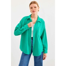 Hazelin Kadın Su Yeşil Tek Cepli Oversize Keten Ayrobin Gömlek HZL24S-BD1201531