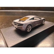 auto art 1/43 Mclaren MP4-12C 2011