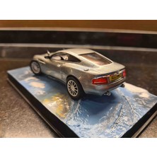 Altaya 1/43 Aston Martin V12 Vanquish James Bond 007 Die Another Day