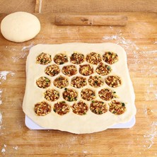 Lianghao Shopb D Tipi Stili Mutfak Hamur Presi Ravioli Yapım Kalıbı Mantı Kalıbı Yapma Aleti Kendin Yap Kalıbı Pelmeni Kalıbı Makarna Formu 37 Delikli Sıcak 2021 (Yurt Dışından)