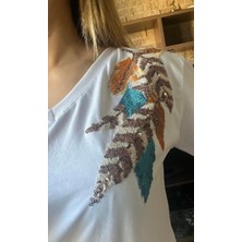 Cardella V Yaka  Pamuk Tişört Yaprak Nakış ve Pul Payet Işlemeli T-Shirt