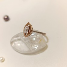 Altın Ofisi Karartmalı Baget Taşlı Mekik Yüzük 14 Ayar Altın Hd Videolu