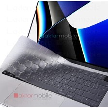 AktarMobile MacBook Pro 14 M3 / M4 / M5 Kılıf Koruyucu Kapak 14.2" A3434 / A3112 / A3185 / A3401 / A2992 / A2918 Uyumlu Şeffaf Klavye Koruyucu Türkçe Q Silikon Ped Trasparan